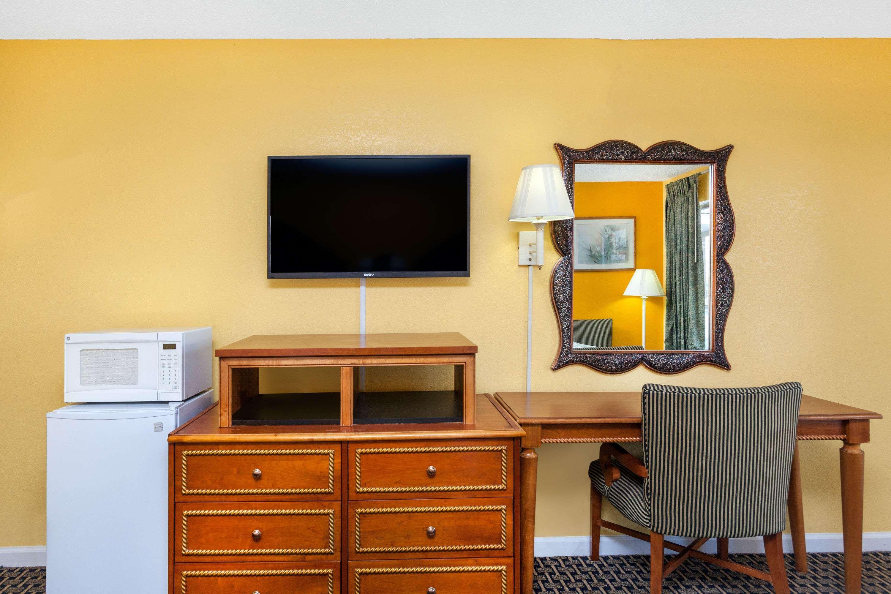 Days Inn Джэксонвилл Экстерьер фото